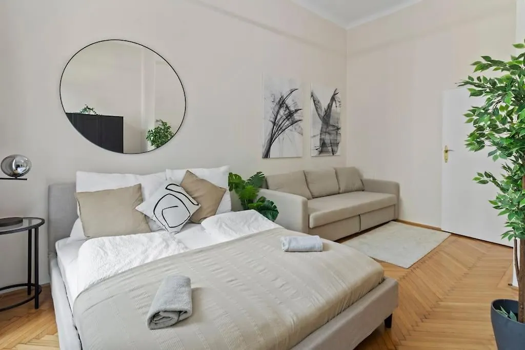 Apartment At Belvedere, Top Location Close To U1 Vienna